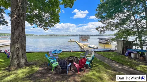 1099 E Hess Lake Dr, Grant, MI 49327 photo 2