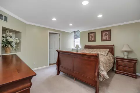 Bedroom - 2159 Applebrook Dr, Commerce Twp, MI 48382 photo 5 of 5