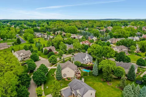View/Area - 2159 Applebrook Dr, Commerce Twp, MI 48382 photo 4 of 11