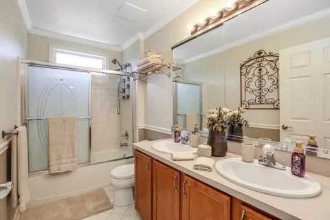 Bath - 2159 Applebrook Dr, Commerce Twp, MI 48382 photo 3 of 10