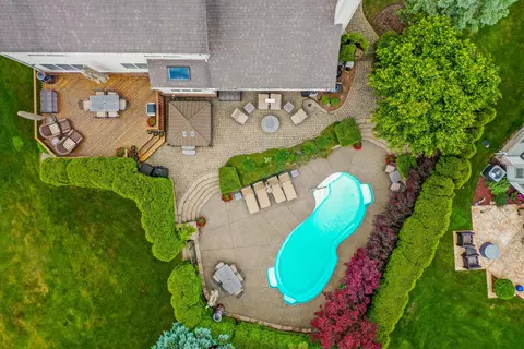 Exterior - 2159 Applebrook Dr, Commerce Twp, MI 48382 photo 3 of 16