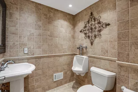 Bath - 2159 Applebrook Dr, Commerce Twp, MI 48382 photo 10 of 10