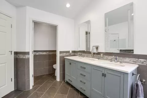 Bath - 2159 Applebrook Dr, Commerce Twp, MI 48382 photo 5 of 10