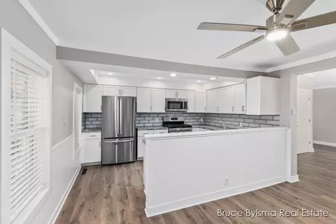 2374 Bauer Rd, Jenison, MI 49428 photo 10