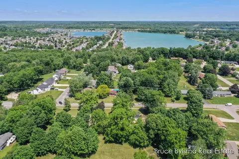 2374 Bauer Rd, Jenison, MI 49428 photo 22
