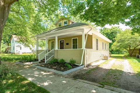 423 Sheldon St, Kalamazoo, MI 49001