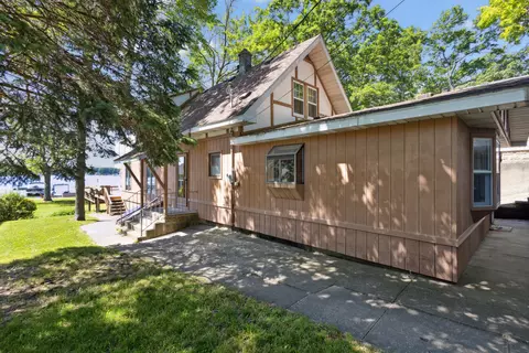 31641 Karl St, Dowagiac, MI 49047