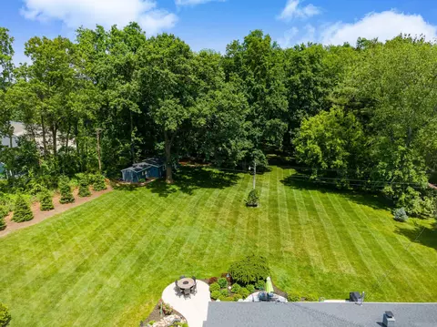 1047 Hillcrest Ave, Brighton, MI 48116 photo 5