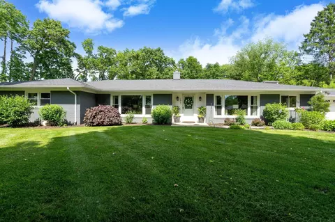 1047 Hillcrest Ave, Brighton, MI 48116 photo 4