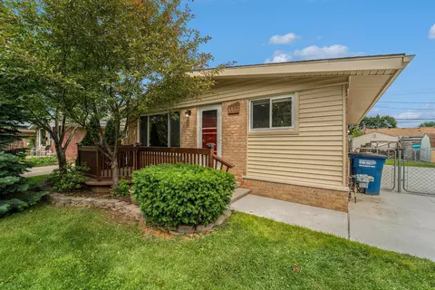 1153 Alvin St, Westland, MI 48186