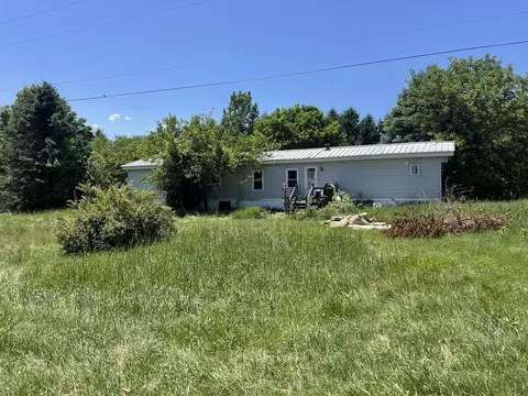 51290 Parkville Rd, Three Rivers, MI 49093