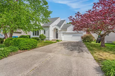 15655 River Side Dr, Spring Lake, MI 49456