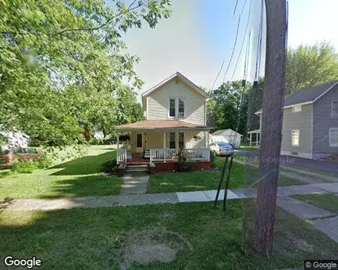 14 Orange St, Quincy, MI 49082