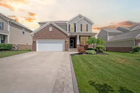 57728 Village Dr, New Hudson, MI 48165