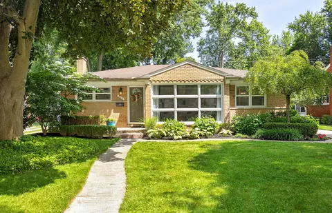 400 Orchard View Dr, Royal Oak, MI 48073