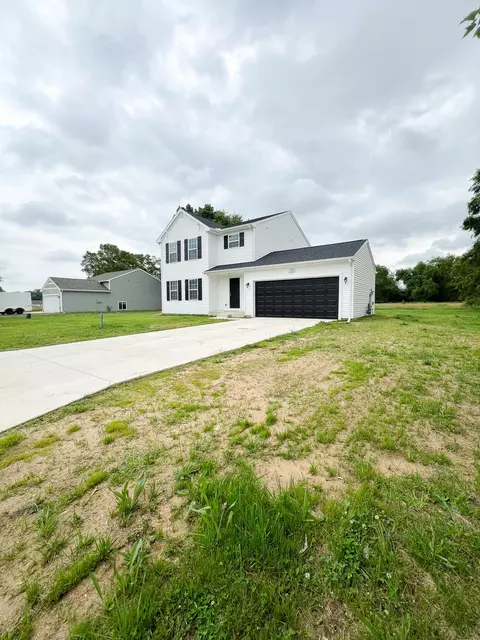 425 Orchard St, Constantine, MI 49042 photo 2
