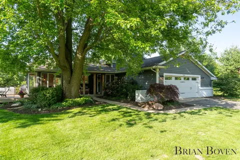 7025 Barkley Creek Dr NE, Rockford, MI 49341