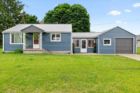9965 Howard City Edmore Rd, Lakeview, MI 48850