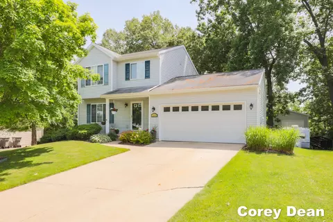 11494 Barnsley Rd, Lowell, MI 49331
