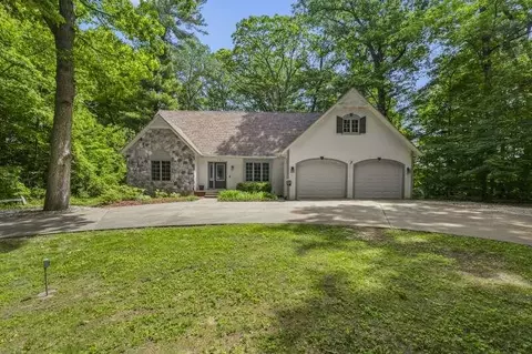 252 Almer Dr, Caro, MI 48723