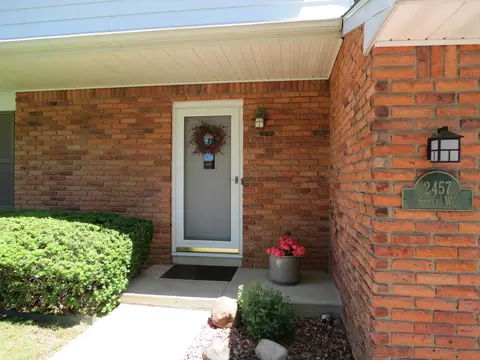 2457 Smiley Way, Jackson, MI 49203 photo 4