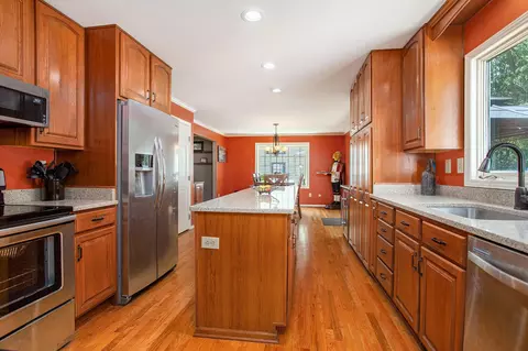 605 N Drive Dr E, Marshall, MI 49068 photo 6