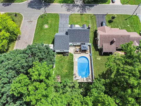 605 N Drive Dr E, Marshall, MI 49068 photo 21