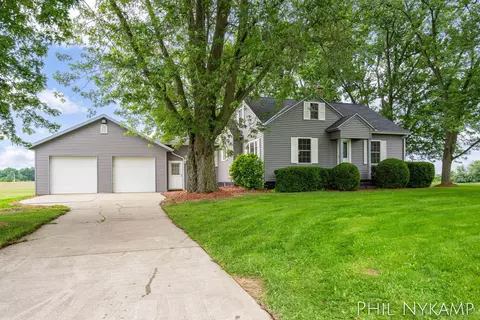 5420 136th Ave, Hamilton, MI 49419
