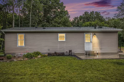 14110 Riverside Dr, Constantine, MI 49042 photo 2