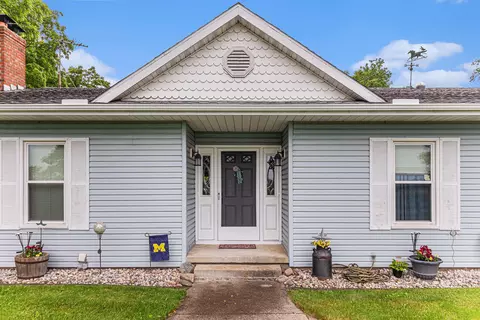 3300 Waldron Rd, North Adams, MI 49262