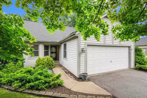 2443 Shoreham Highlands St, St. Joseph, MI 49085