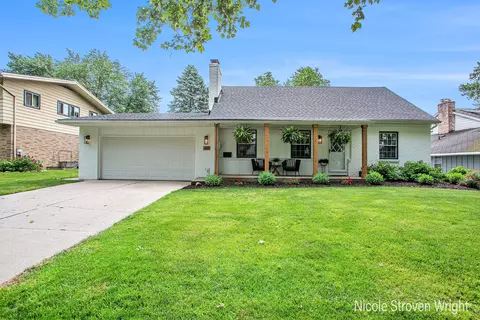 44 Centennial Ave NW, Grand Rapids, MI 49504