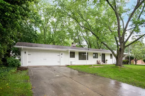 5899 Demorrow Rd, Stevensville, MI 49127