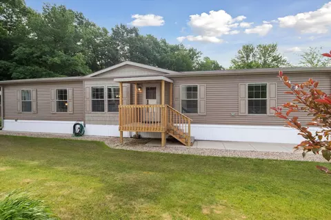 8000 Warren Woods Rd # 122 CRABAPPLE LN, Three Oaks, MI 49128