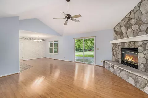 100 Kristin Dr, Marshall, MI 49068 photo 4