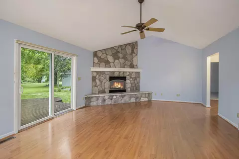 100 Kristin Dr, Marshall, MI 49068 photo 5