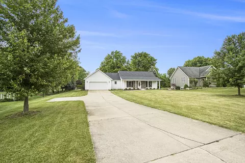 100 Kristin Dr, Marshall, MI 49068 photo 3