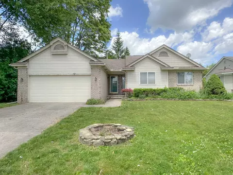 29152 Roycroft St, Livonia, MI 48154