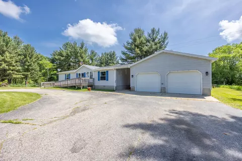8076 170th Ave, Stanwood, MI 49346
