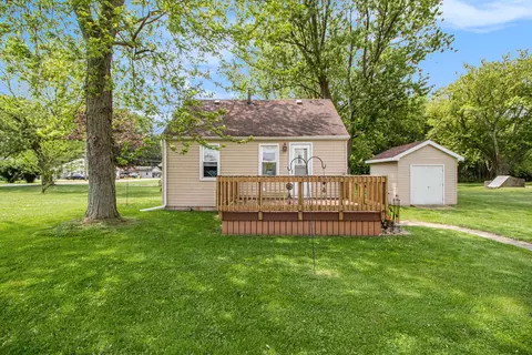 13861 Bayside Dr, Monroe, MI 48161
