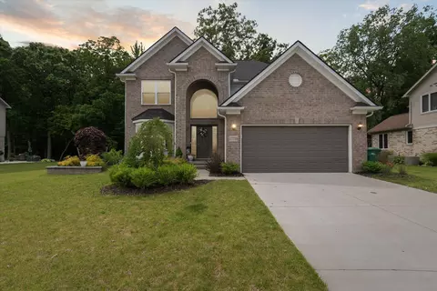 17716 Heath St, Brownstown, MI 48193