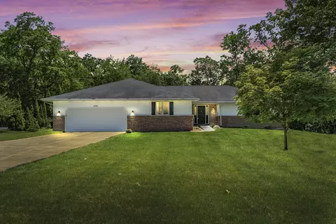 5791 Braeburn Ct, Kalamazoo, MI 49009