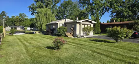2635 Bayberry Ct, Brooklyn, MI 49230