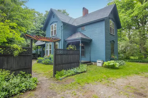 7188 Traverse Ave, Benzonia, MI 49616