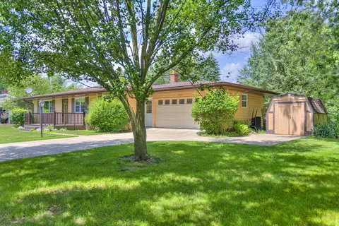 1658 Gary Paul Ln, Jackson, MI 49203