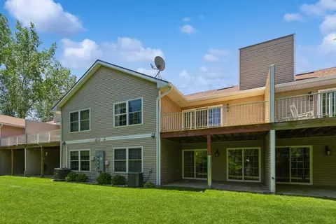 5553 Ivy Path, Stevensville, MI 49127
