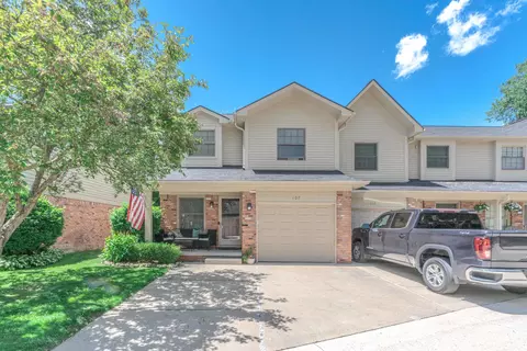 107 Maplegrove Grv, Clawson, MI 48017 photo 2