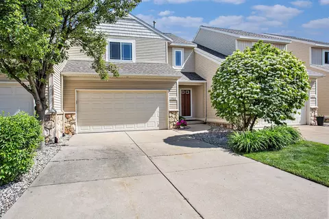 2955 Edgestone Dr, Hudsonville, MI 49426