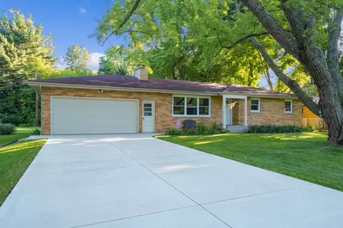 625 Clemens Ave, St. Joseph, MI 49085