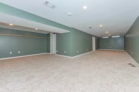 261 Wallace Dr, Saline, MI 48176 photo 20